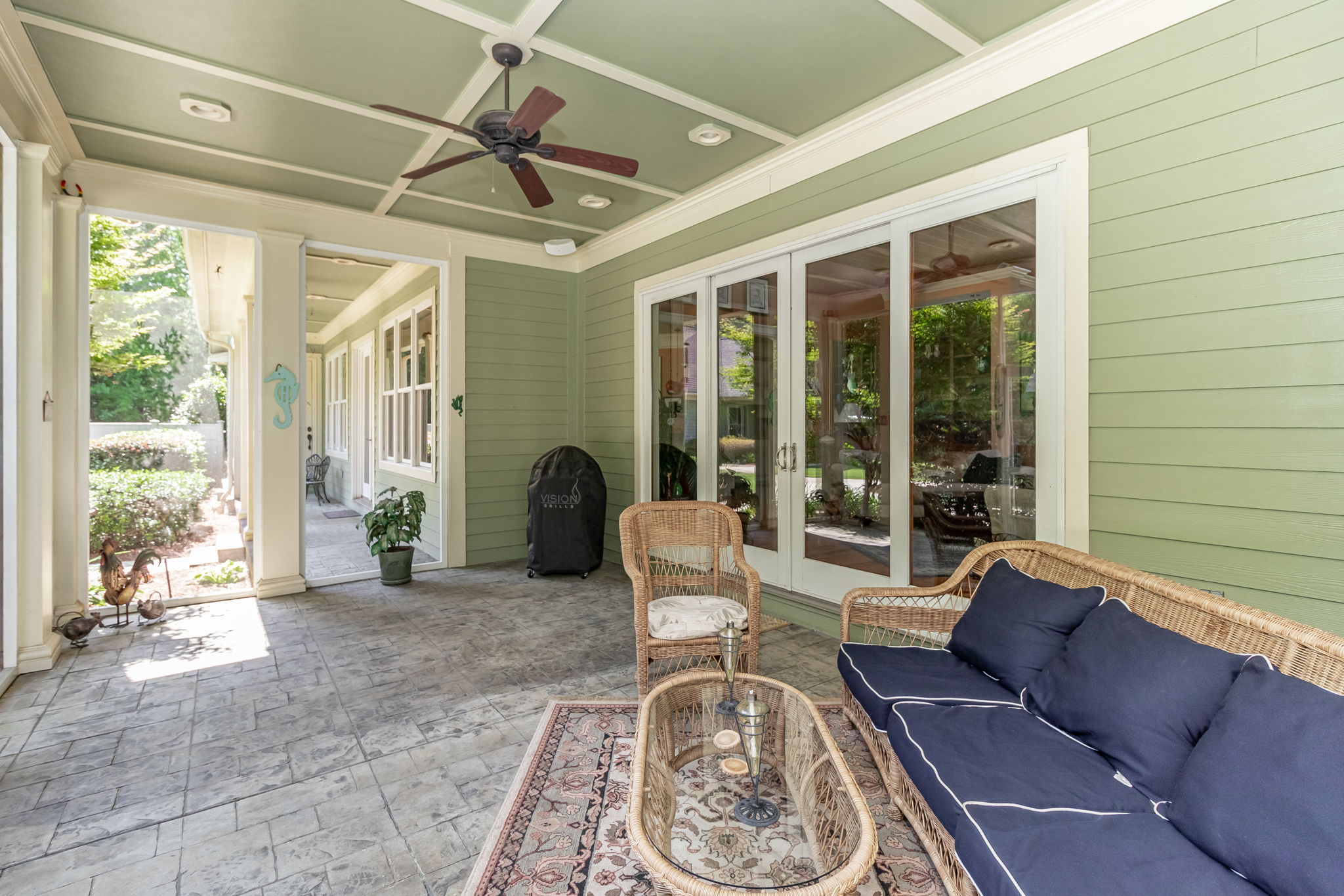 Screened-in Porch