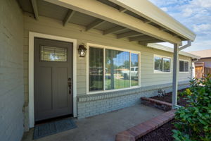 8546 Pershing Ave, Fair Oaks, CA 95628, USA Photo 3