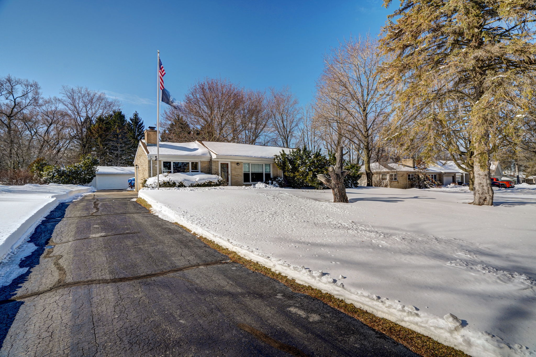 3130 N Newman Rd, Racine, WI 53406 Creative Juice Studios