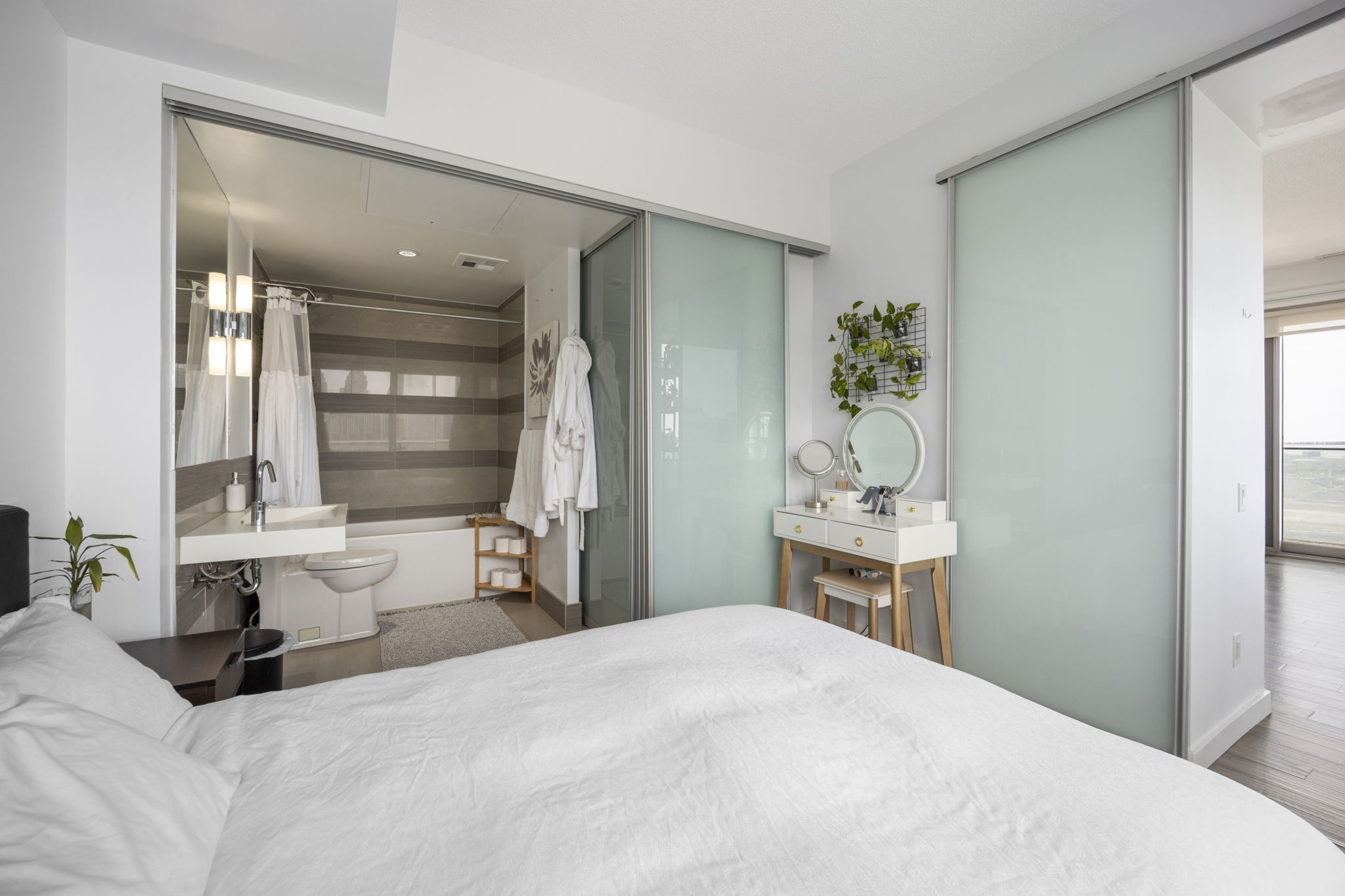 70 Distillery Lane - Unit 1508, Toronto, ON M5A 3C4, CA Photo 18