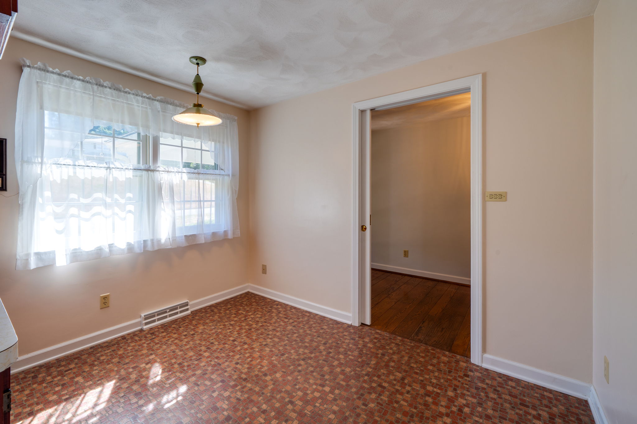 29 Blue Ridge Rd, Kensington, CT 06037, US Photo 12