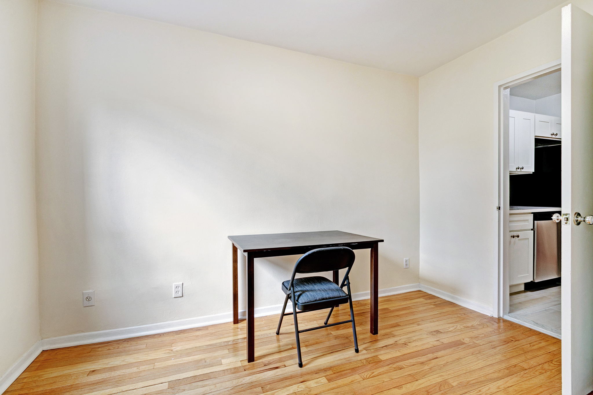2736 Independence Ave, Bronx, NY 10463, USA Photo 8