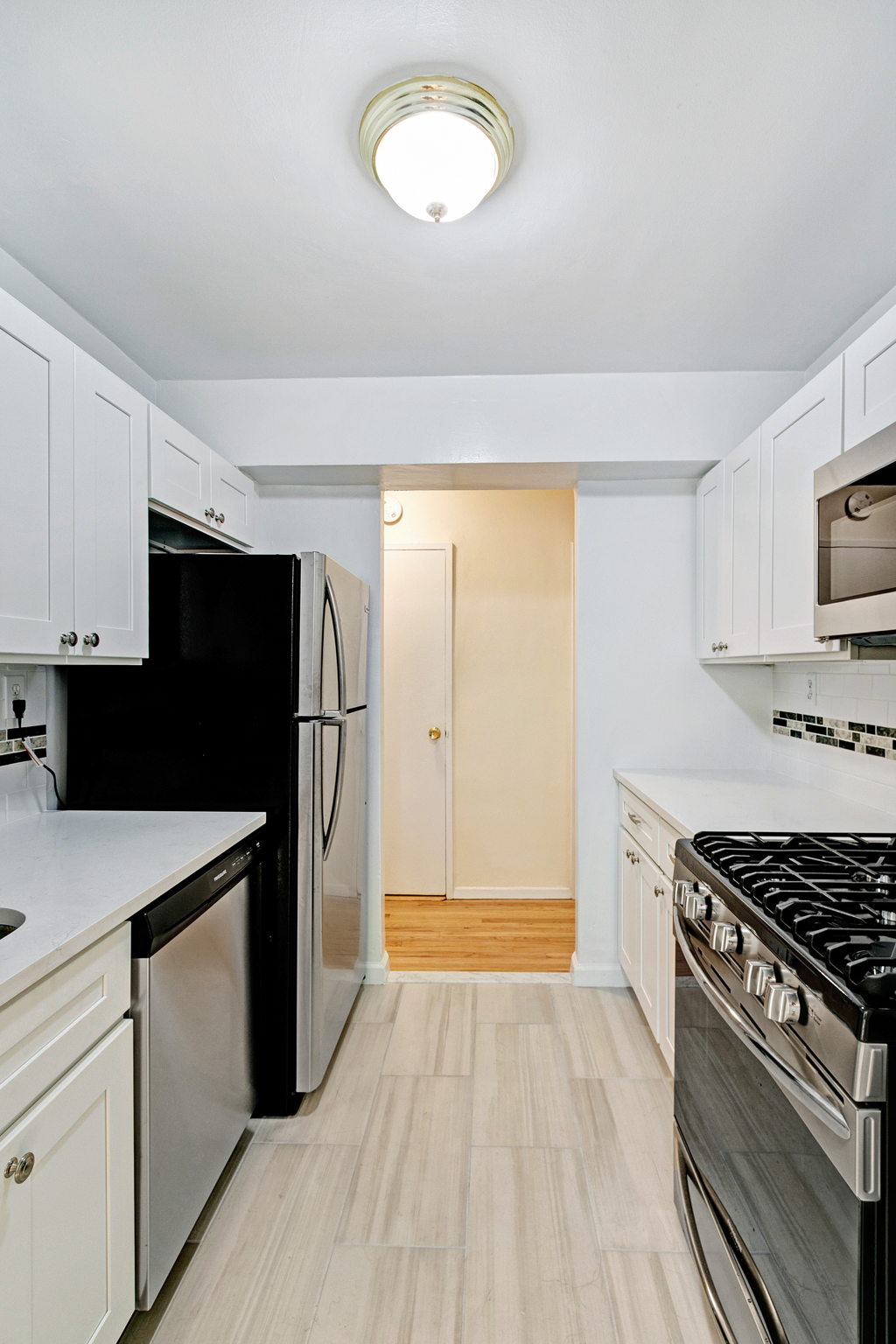 2736 Independence Ave, Bronx, NY 10463, USA Photo 9