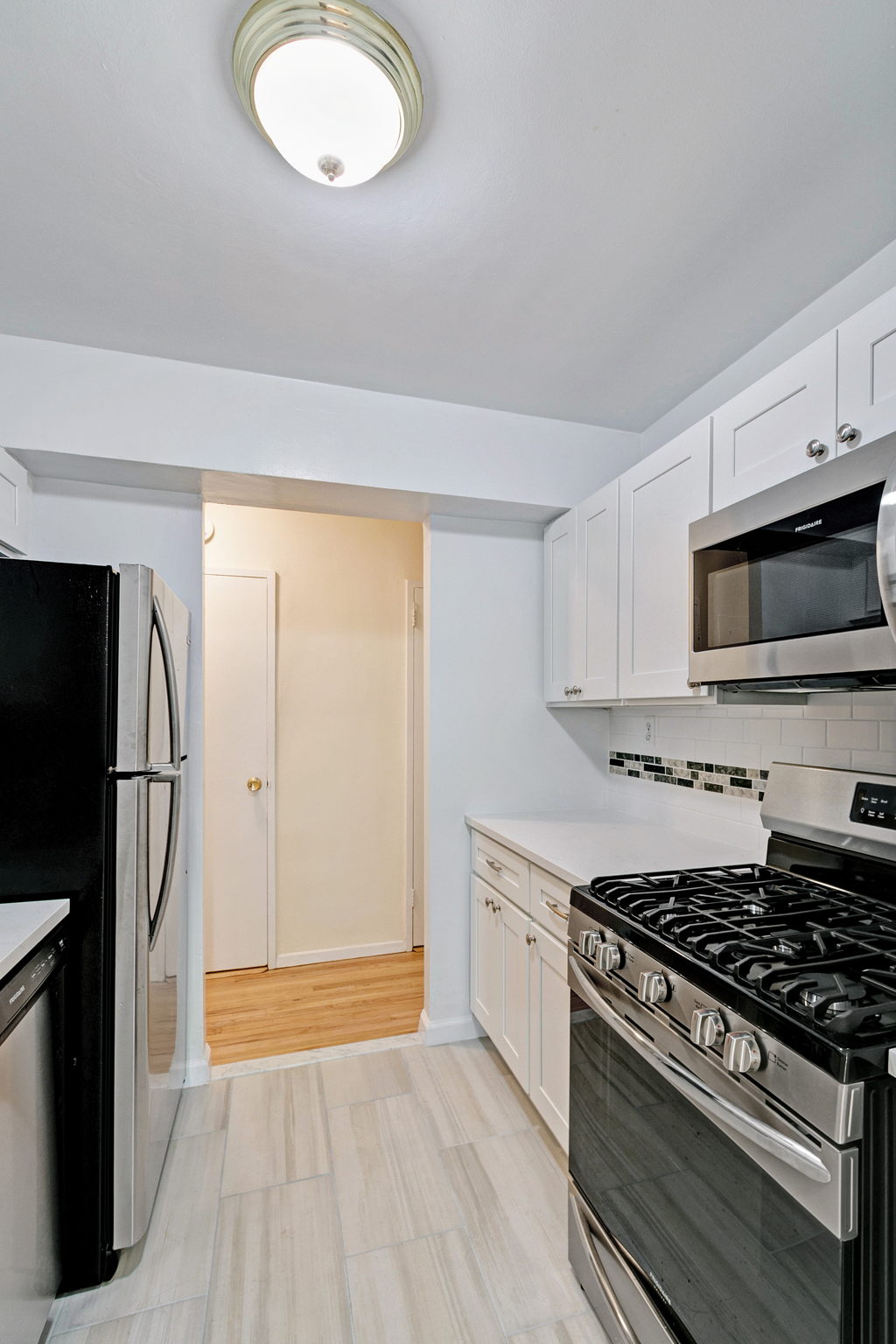 2736 Independence Ave, Bronx, NY 10463, USA Photo 11