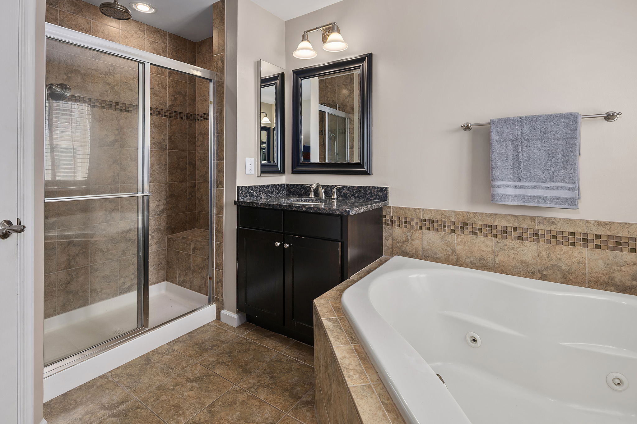 2563 S Kenmore Ct, Arlington, VA 22206, US Photo 31