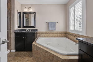 2563 S Kenmore Ct, Arlington, VA 22206, US Photo 28