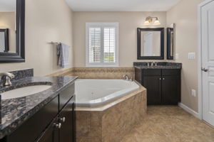 2563 S Kenmore Ct, Arlington, VA 22206, US Photo 29