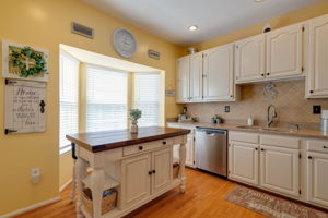 5803 Stream Pond Ct, Centreville, VA 20120, US Photo 30