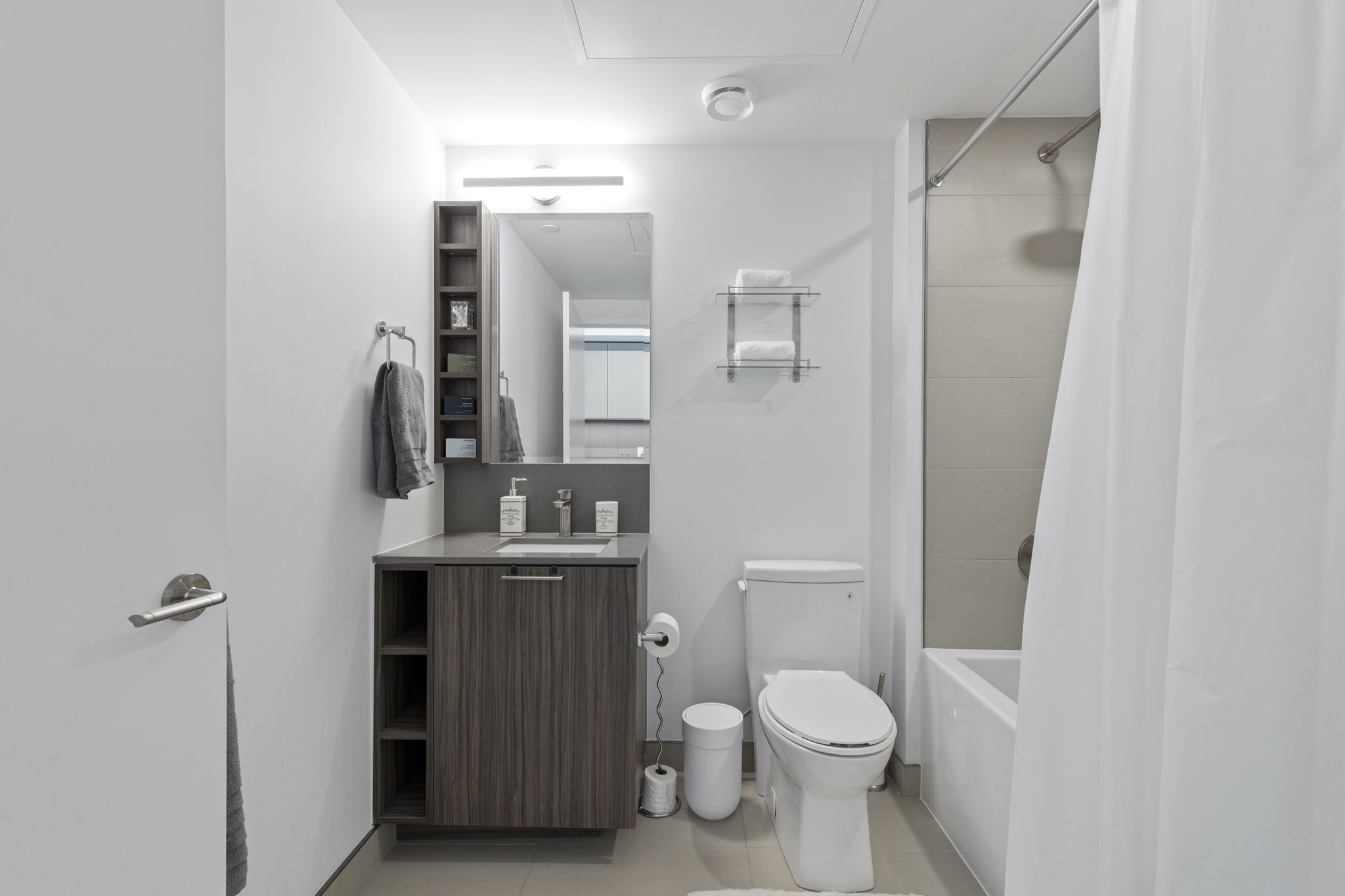 19 Western Battery Rd - Unit 1922, Toronto, ON M6K 0E3, CA Photo 12