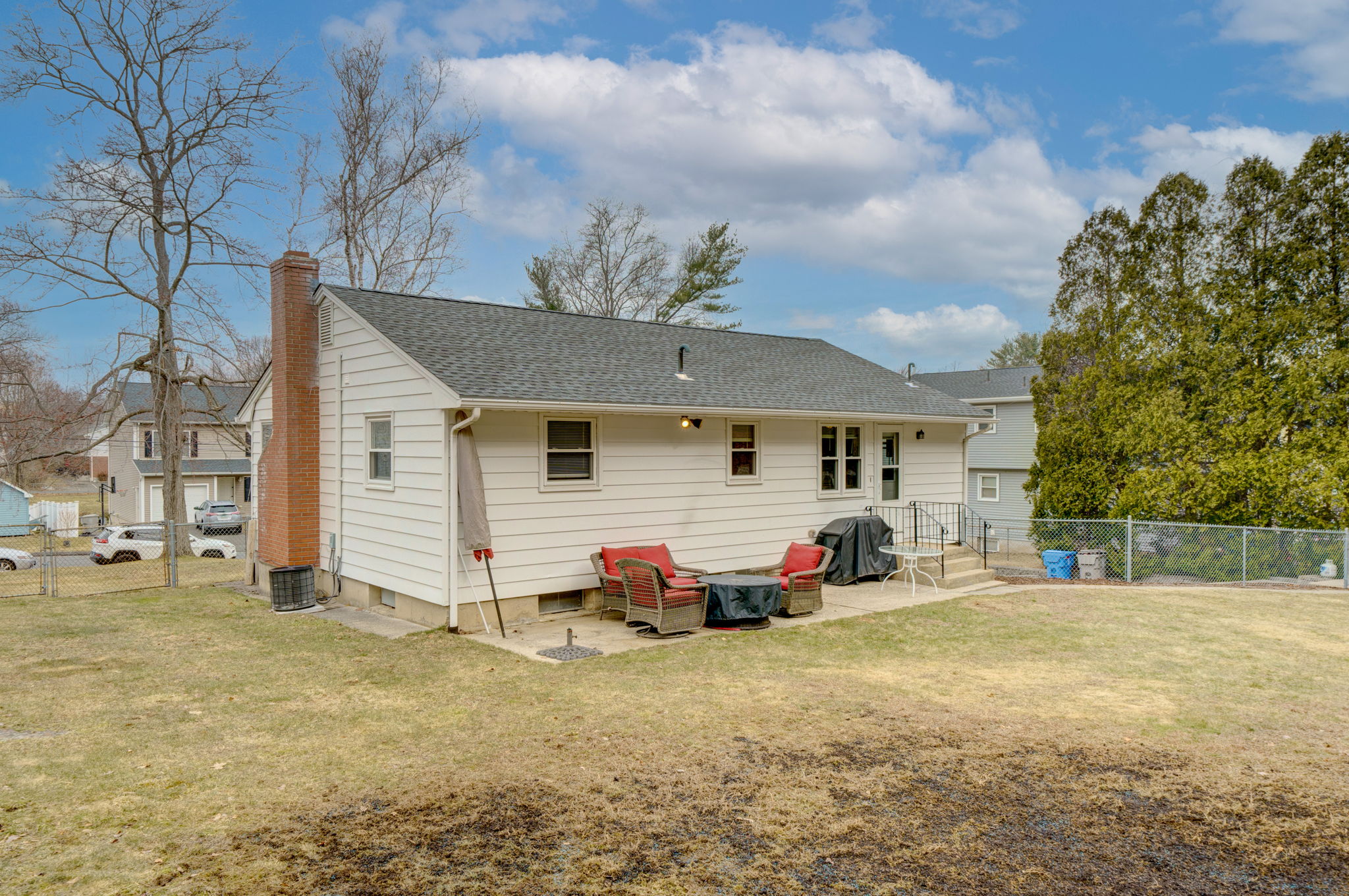 201 Newell Ave, Bristol, CT 06010 Ed McCullough Photography