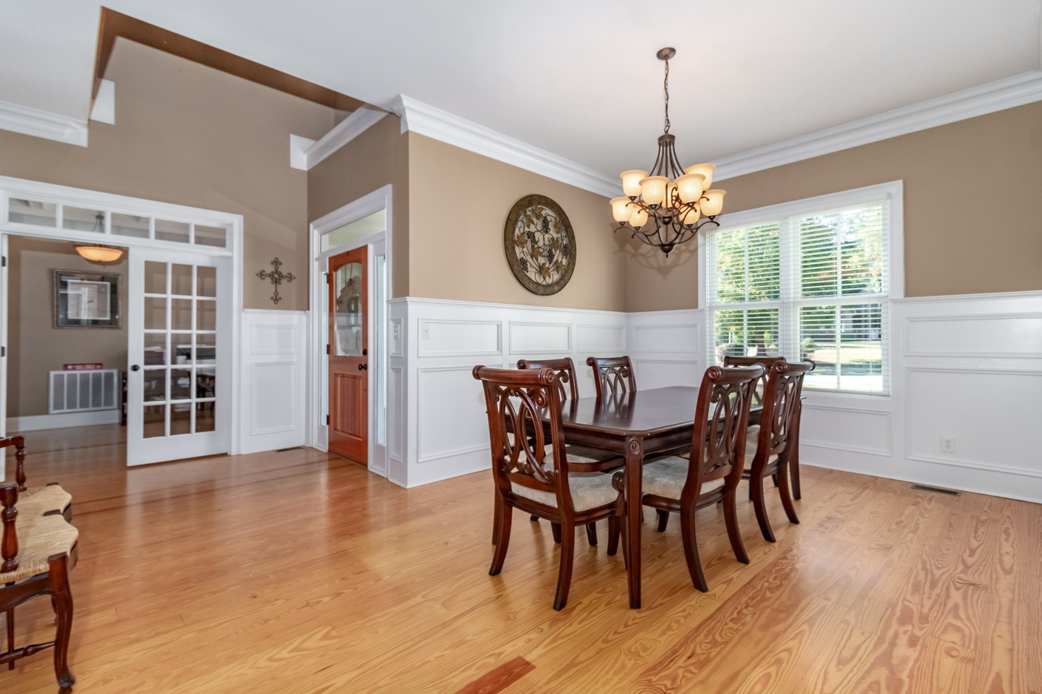 Entryway/Dining Room