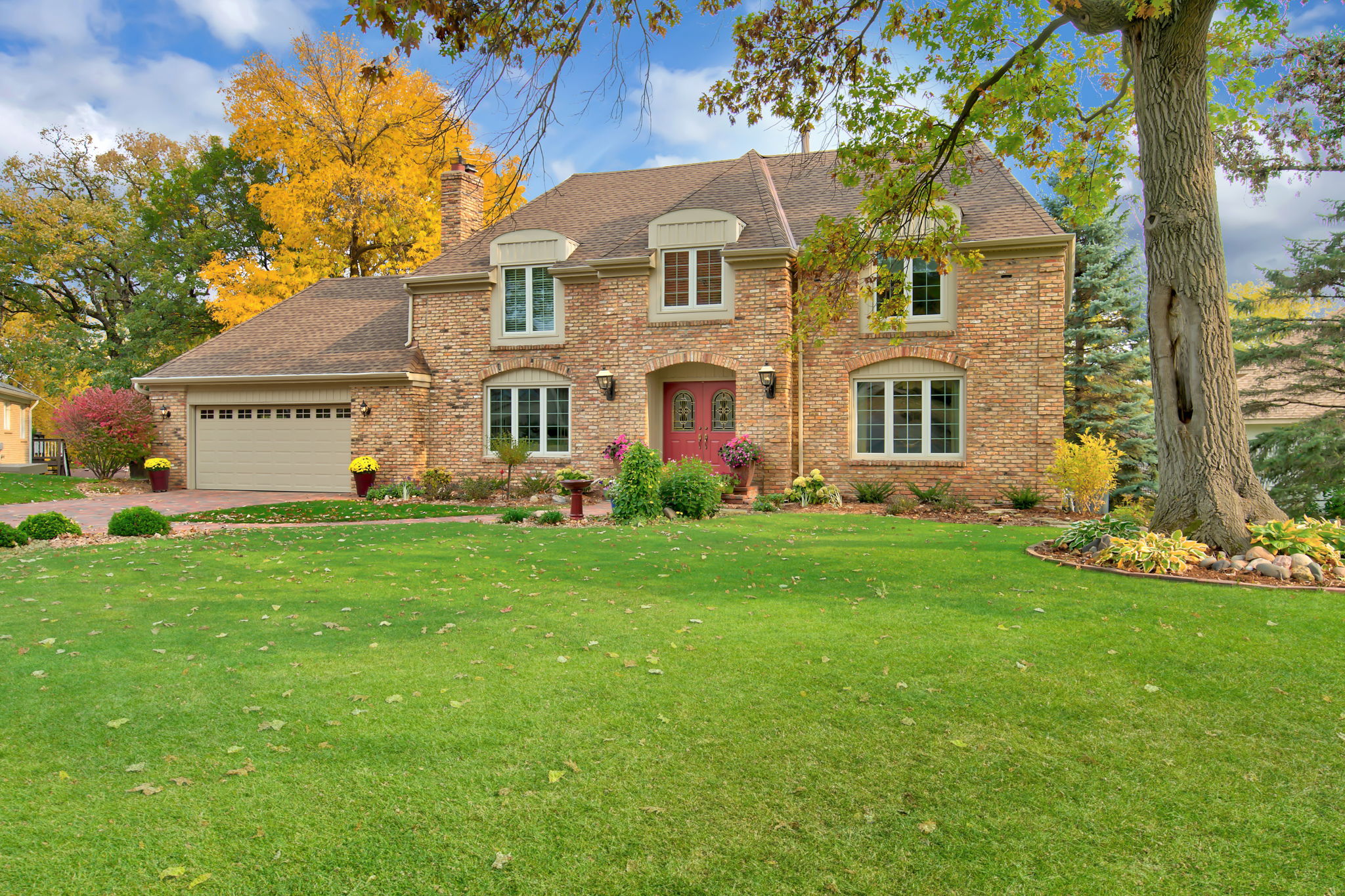 112 Marcin Ln, Burnsville, MN 55337, US Photo 1