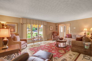 112 Marcin Ln, Burnsville, MN 55337, US Photo 2