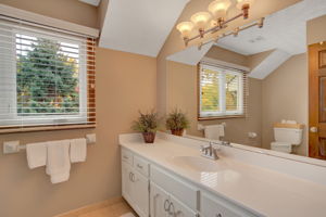 112 Marcin Ln, Burnsville, MN 55337, US Photo 12