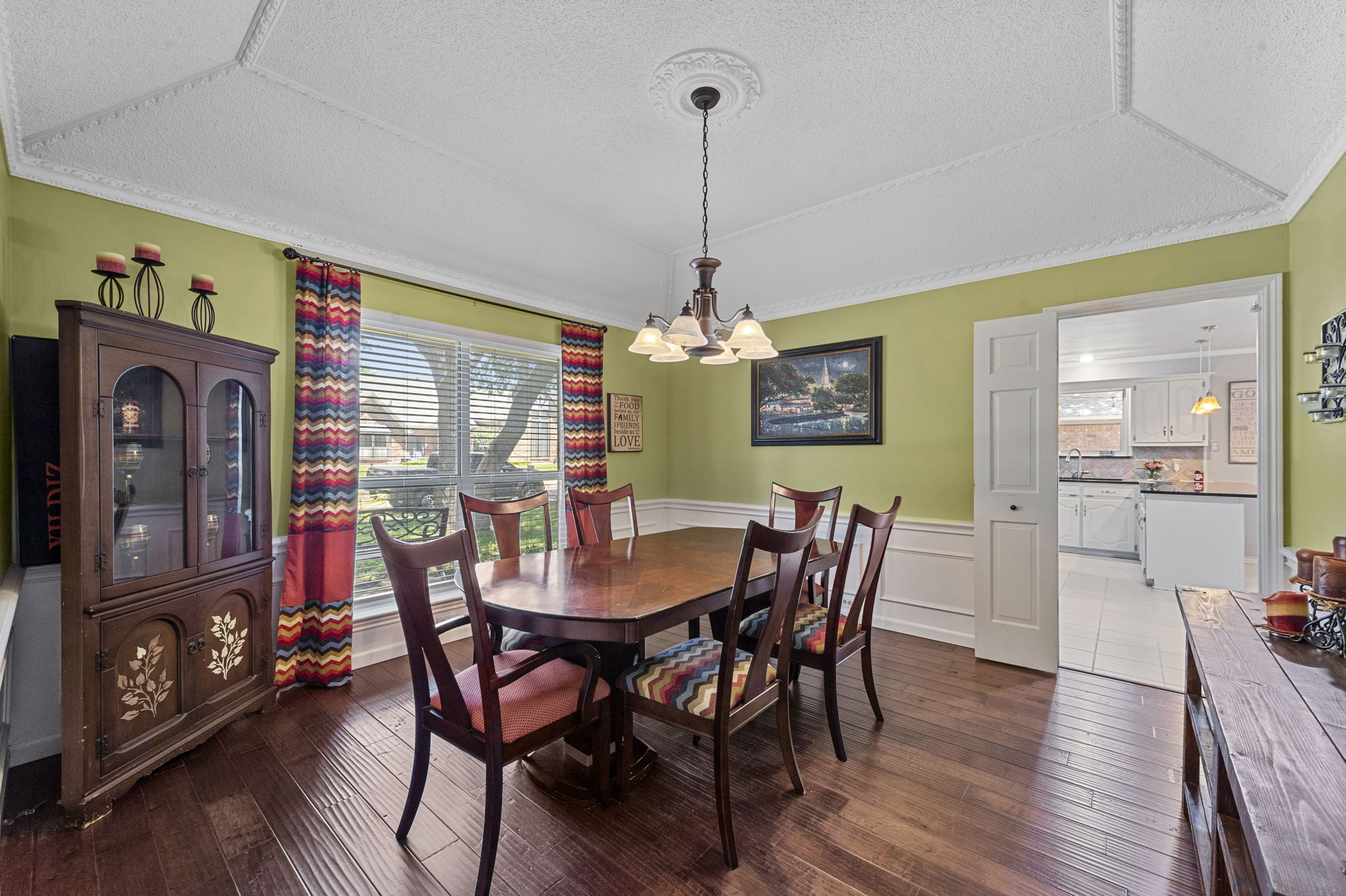 Foyer/Dining/Living Room