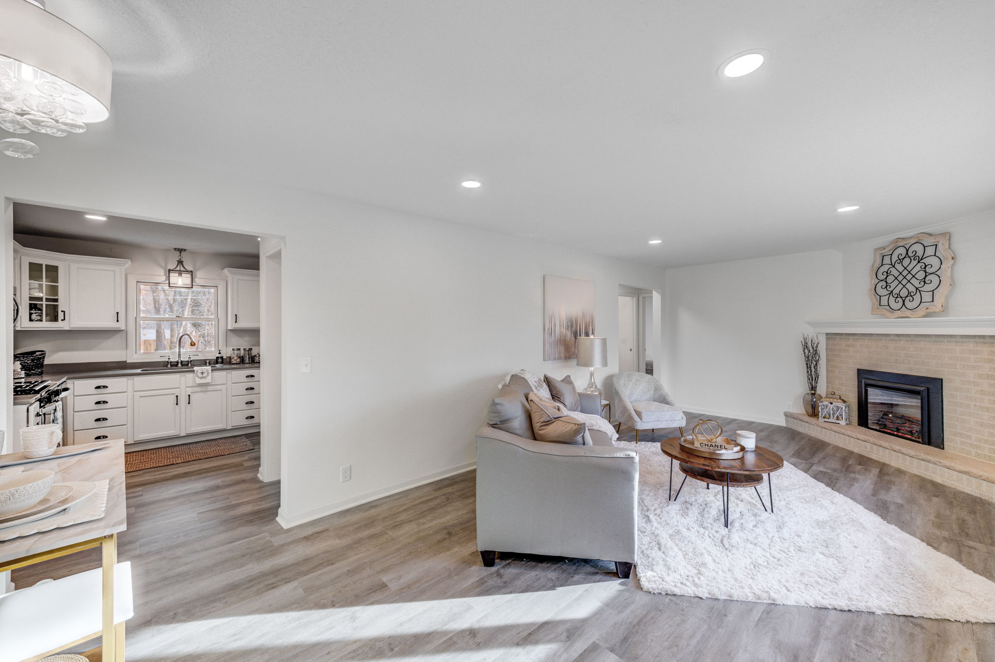 Foyer/Dining/Living Room