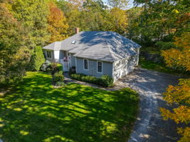 4 Robinhood Rd, Cape Elizabeth, ME 04107, USA Photo 8