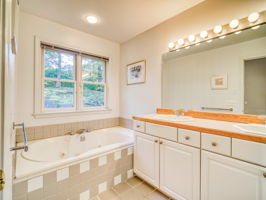 4 Robinhood Rd, Cape Elizabeth, ME 04107, USA Photo 29
