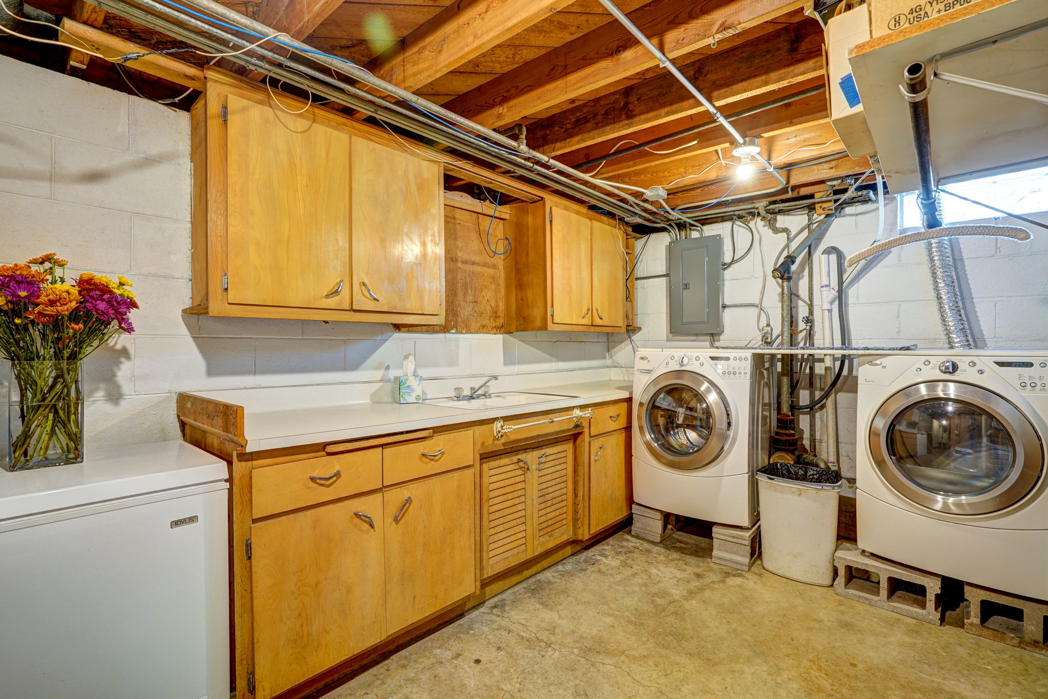 5001-55th-st-kenosha-wi-53144-creative-juice-studios