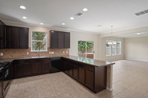 609 Springbrook Rd, Pflugerville, TX 78660, USA Photo 13