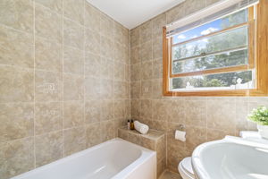 13 Emerson Pl, Melrose, MA 02176, USA Photo 38