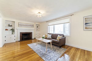 13 Emerson Pl, Melrose, MA 02176, USA Photo 3