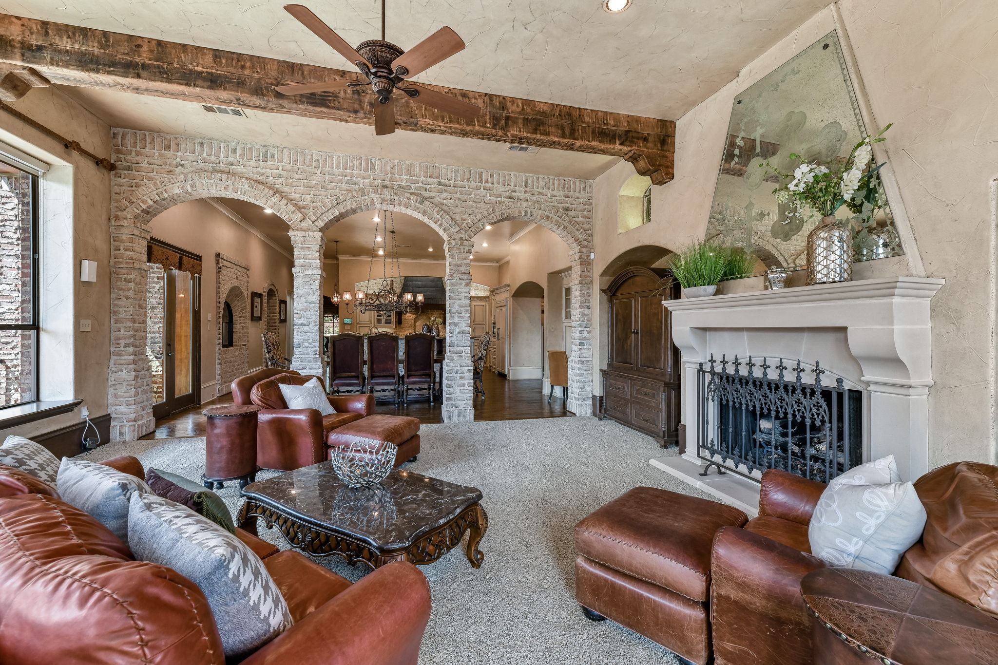 029-Living Room-FULL