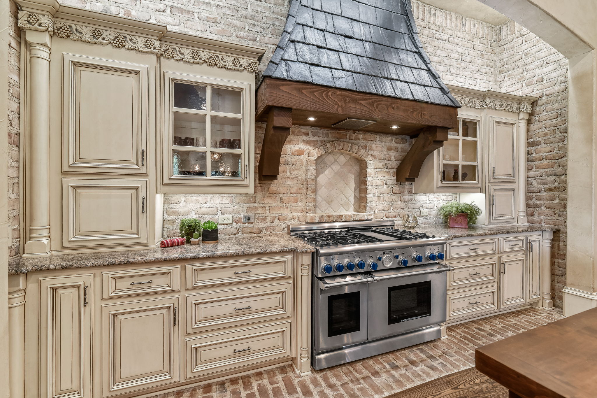 023-Kitchen Hall-FULL