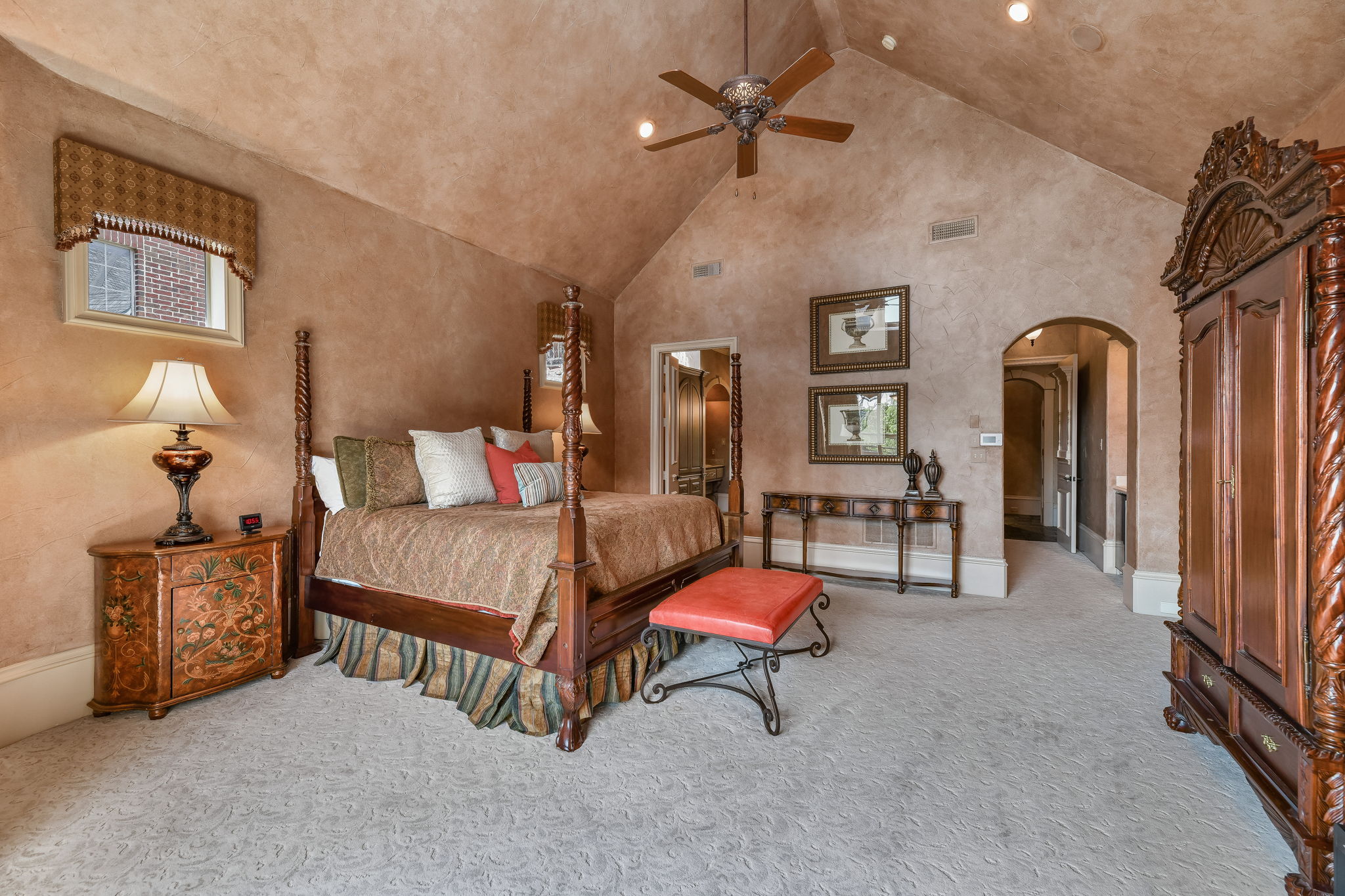 036-Master Bedroom-FULL