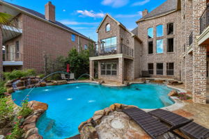 069-Rear Exterior-FULL