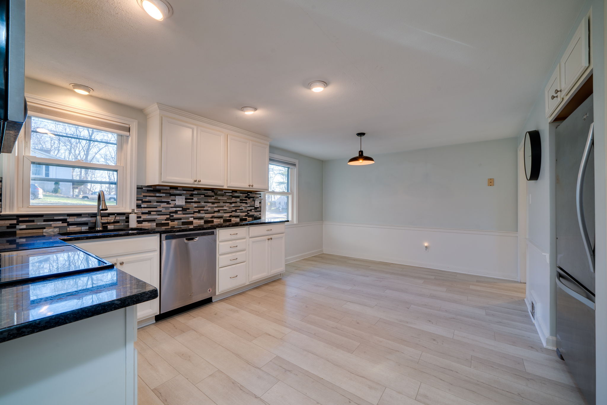 195 Cedarwood Ln, Newington, CT 06111, US Photo 21