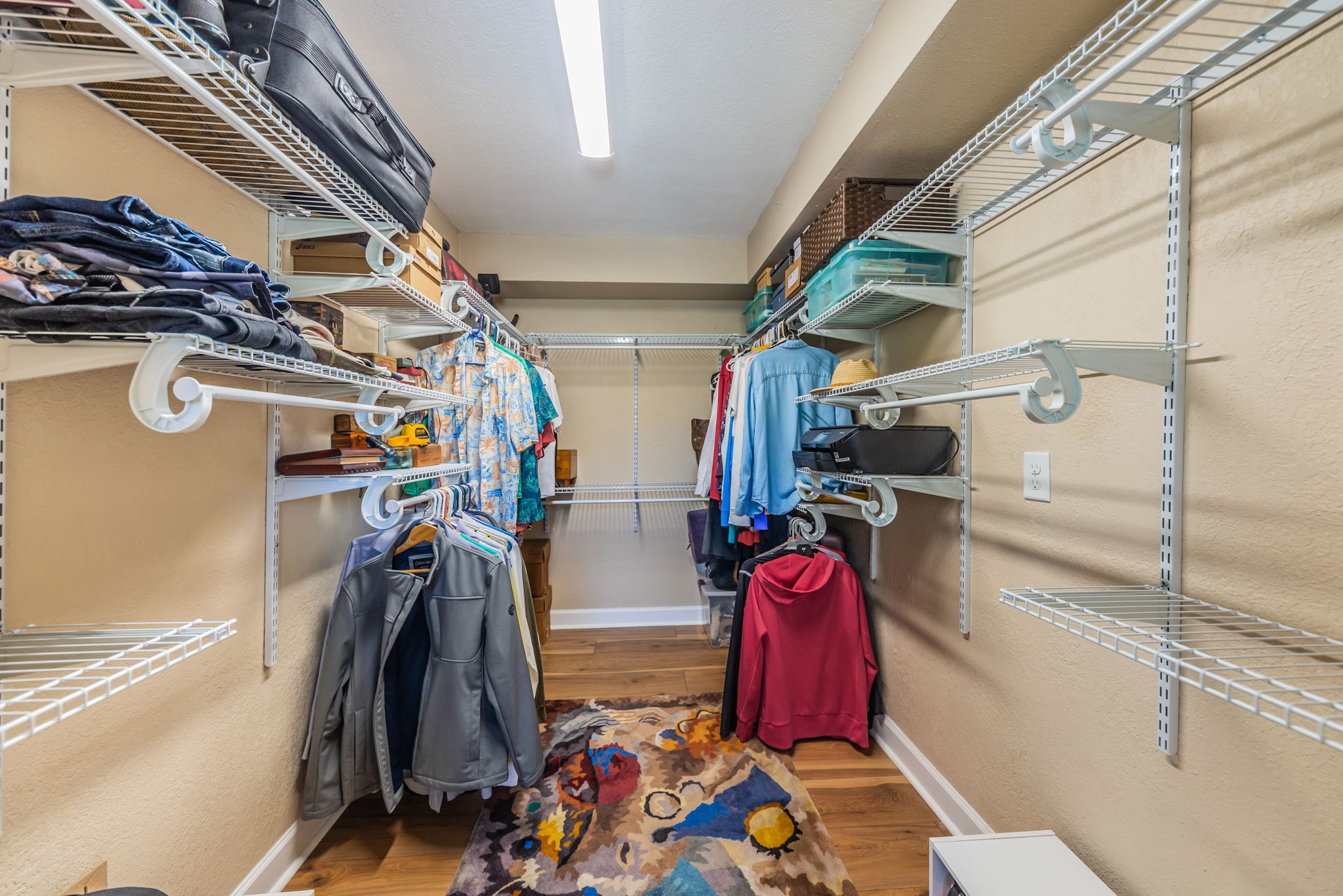 Master Bedroom Walk-in Closet-2