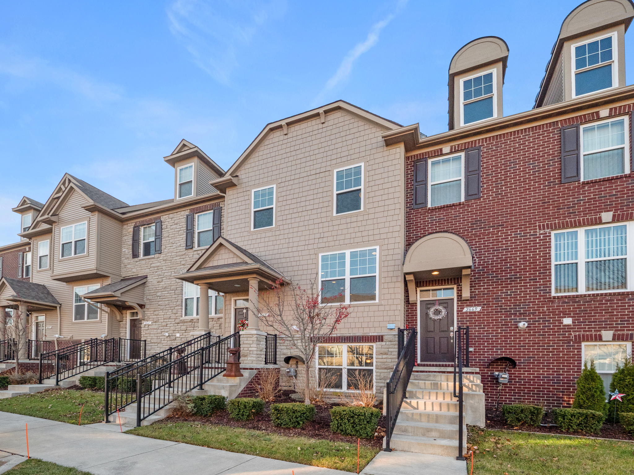 2665 Helmsdale Cir, Rochester Hills, MI 48307, USA