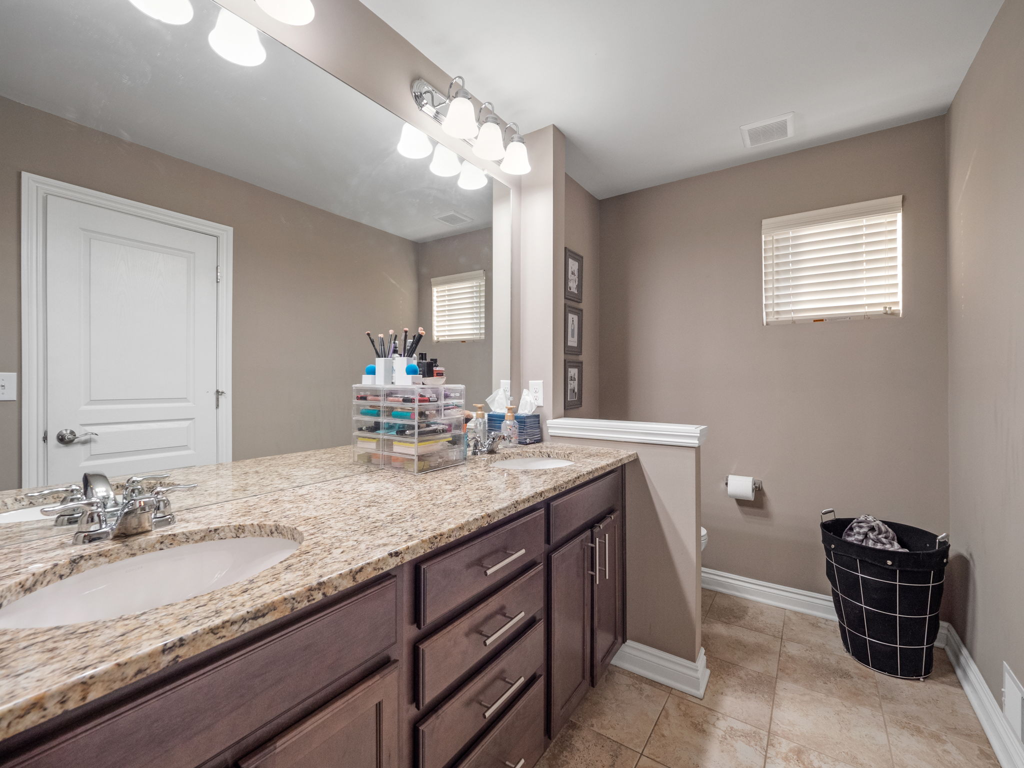 2665 Helmsdale Cir, Rochester Hills, MI 48307, USA Photo 30