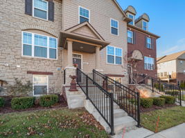2665 Helmsdale Cir, Rochester Hills, MI 48307, USA Photo 4