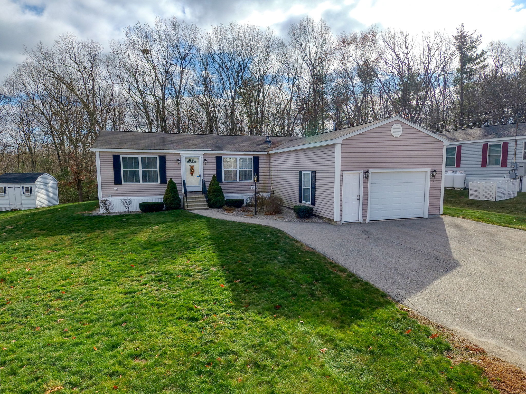 24 Charleston Ridge, Hampstead, NH 03841 S and B Connections