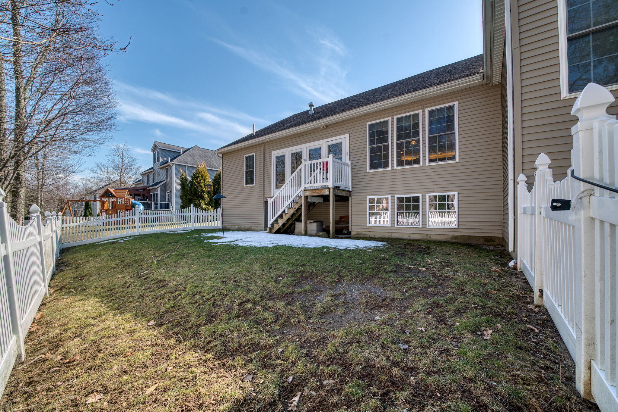 3 Katie Ln, Hampton, NH 03842 S and B Connections