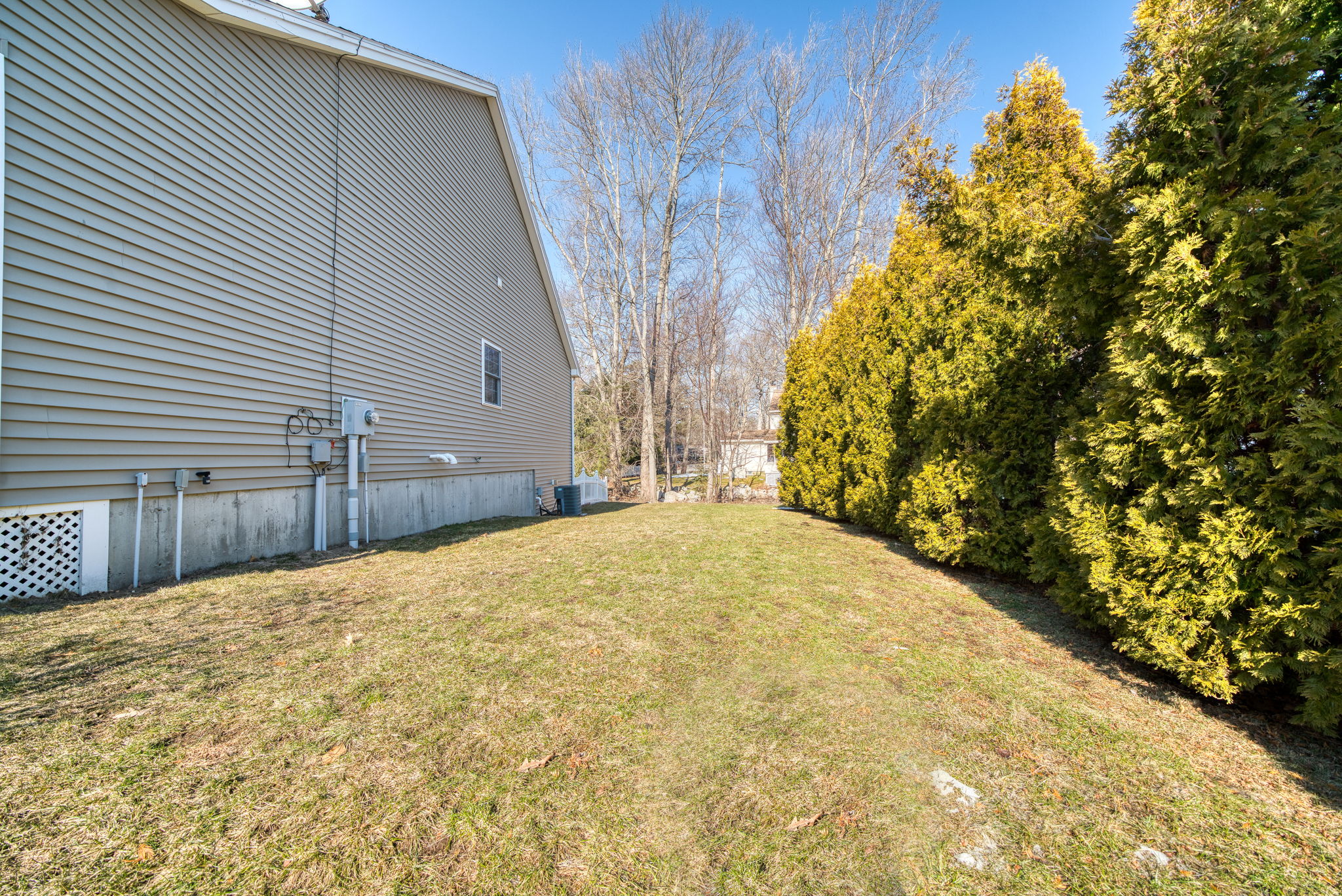 3 Katie Ln, Hampton, NH 03842 S and B Connections