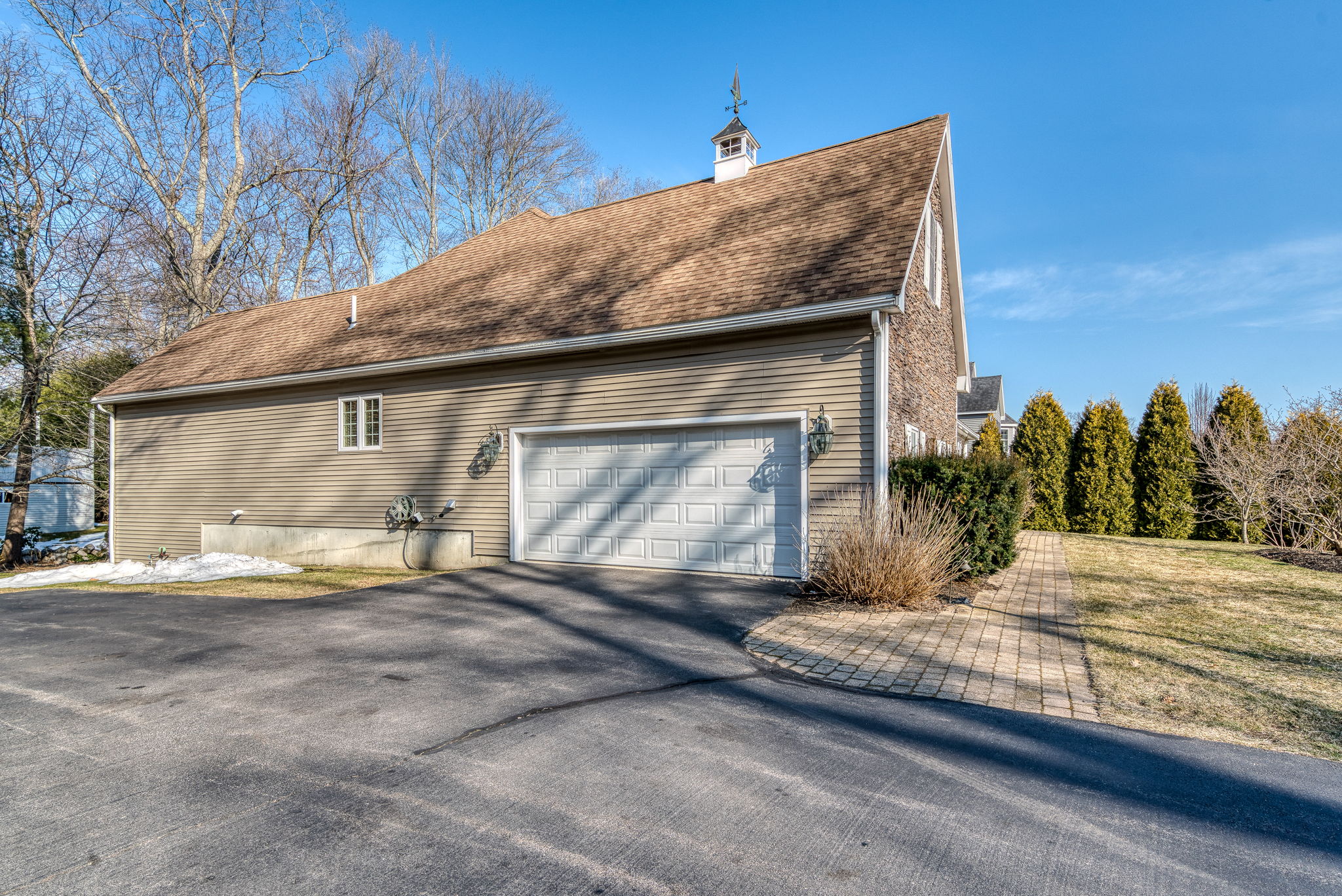 3 Katie Ln, Hampton, NH 03842 S and B Connections