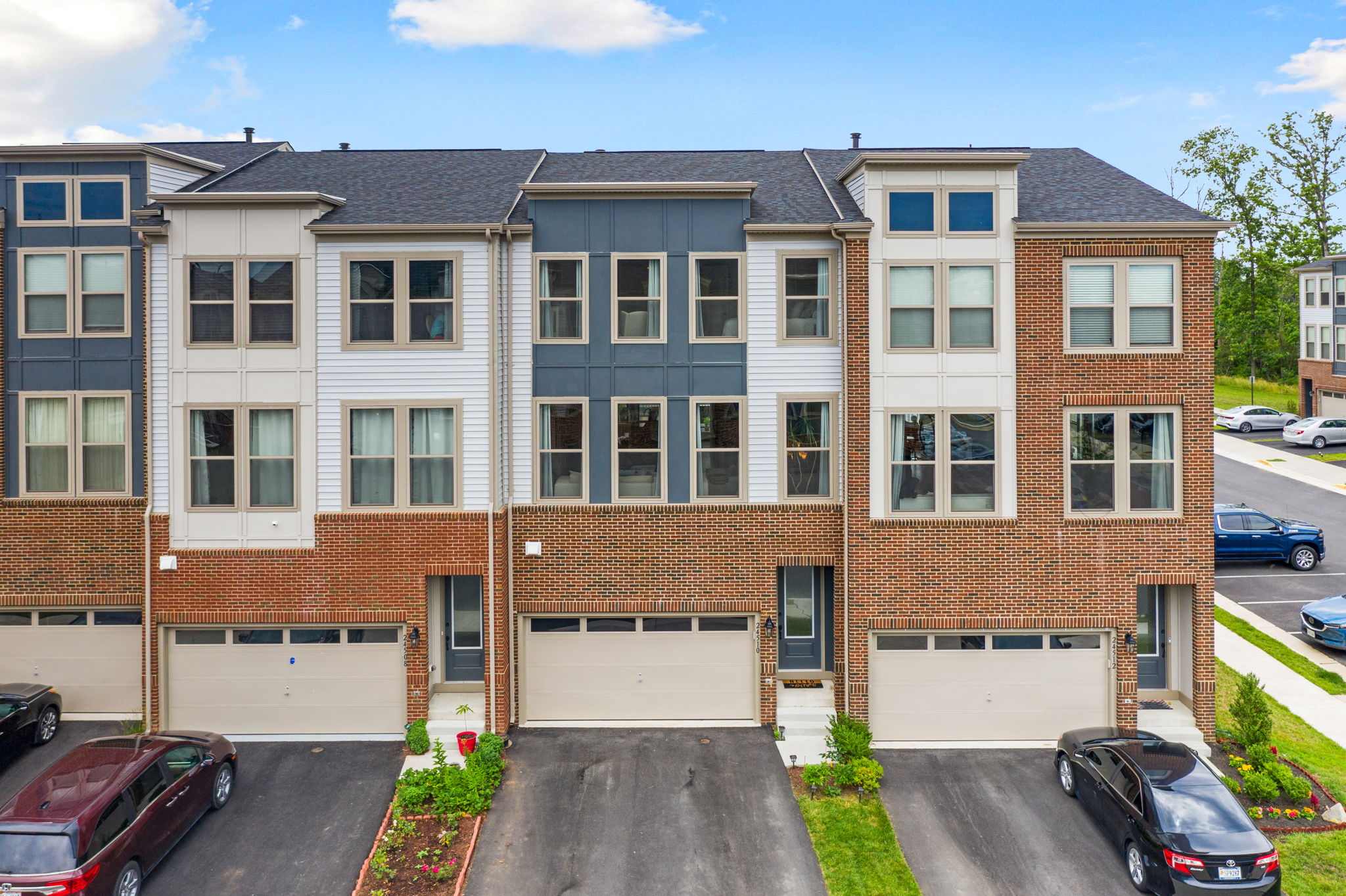 24510 Laurel Thicket Terrace, Sterling, VA 20166, US Photo 2