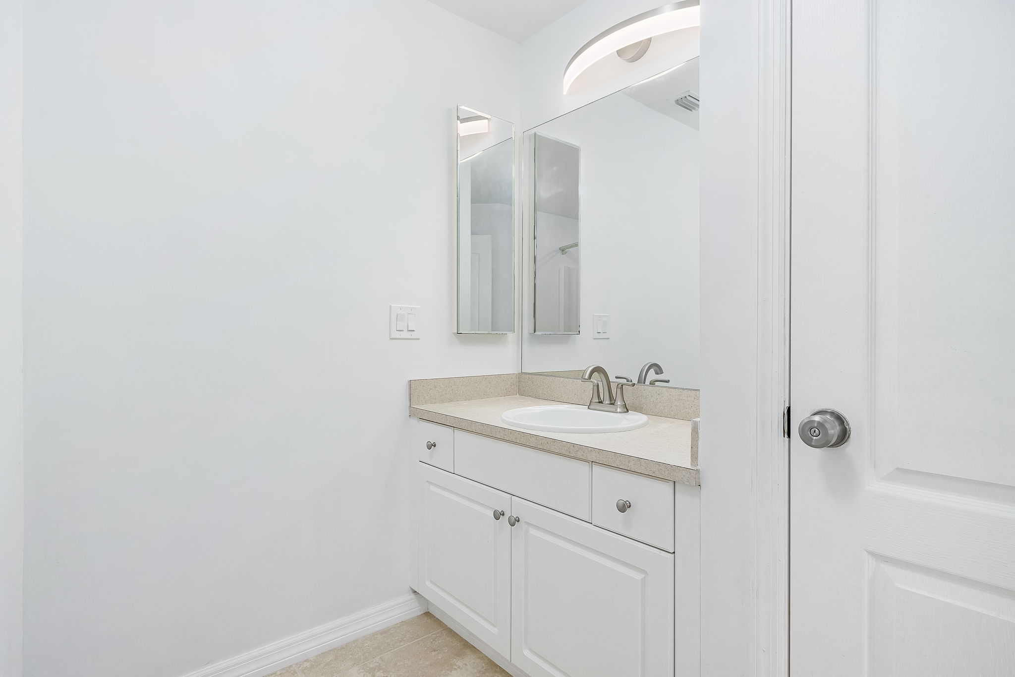 2708 NW 4th St, Cape Coral, FL 33993, US Photo 10