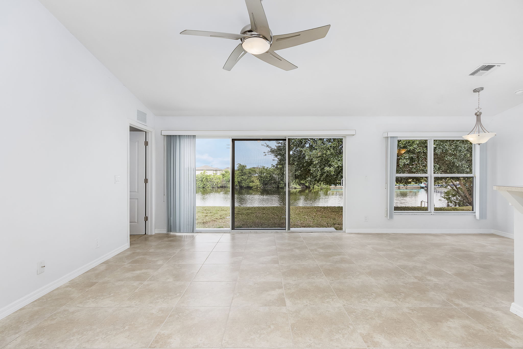 2708 NW 4th St, Cape Coral, FL 33993, US Photo 25