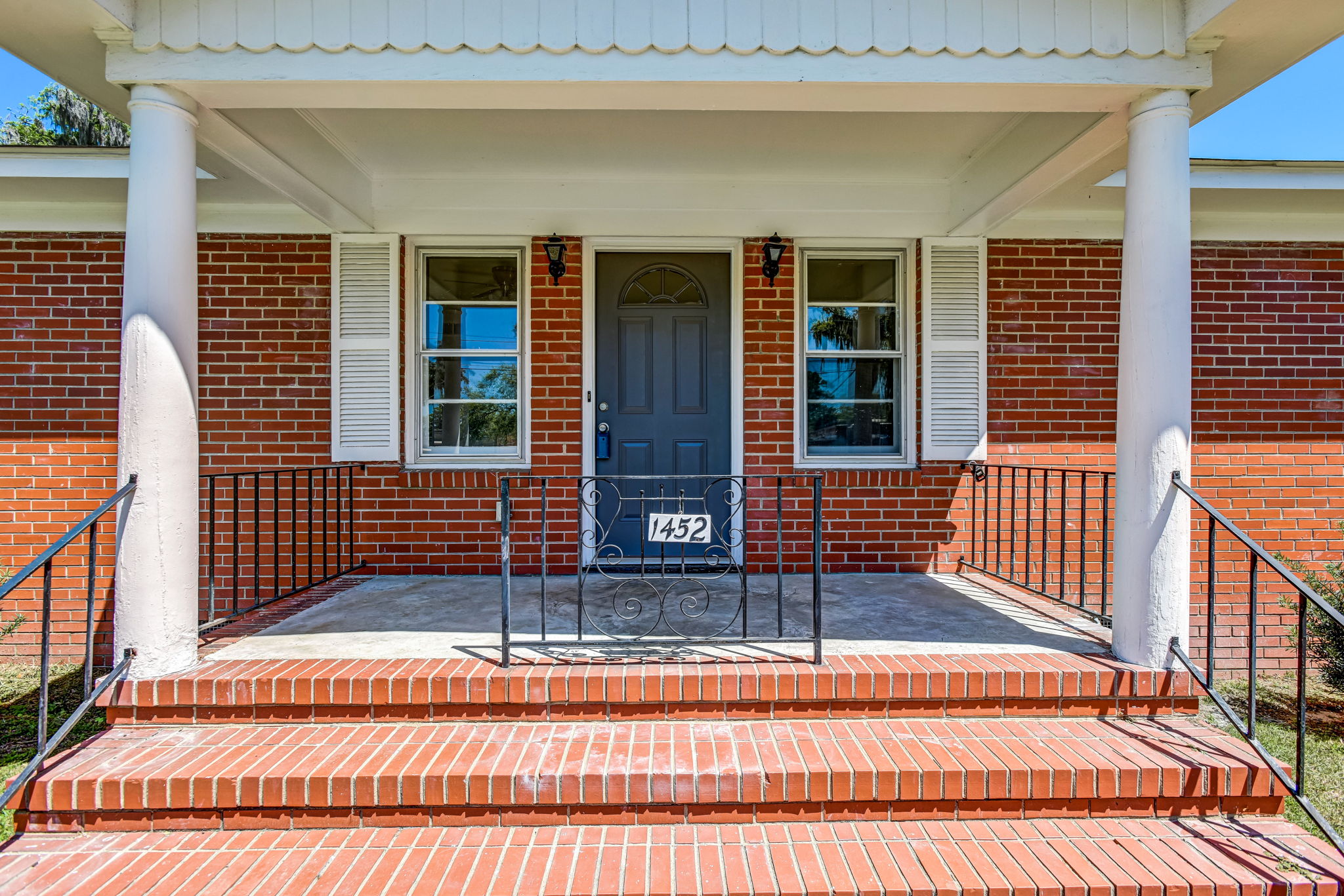 Front Entry Detail