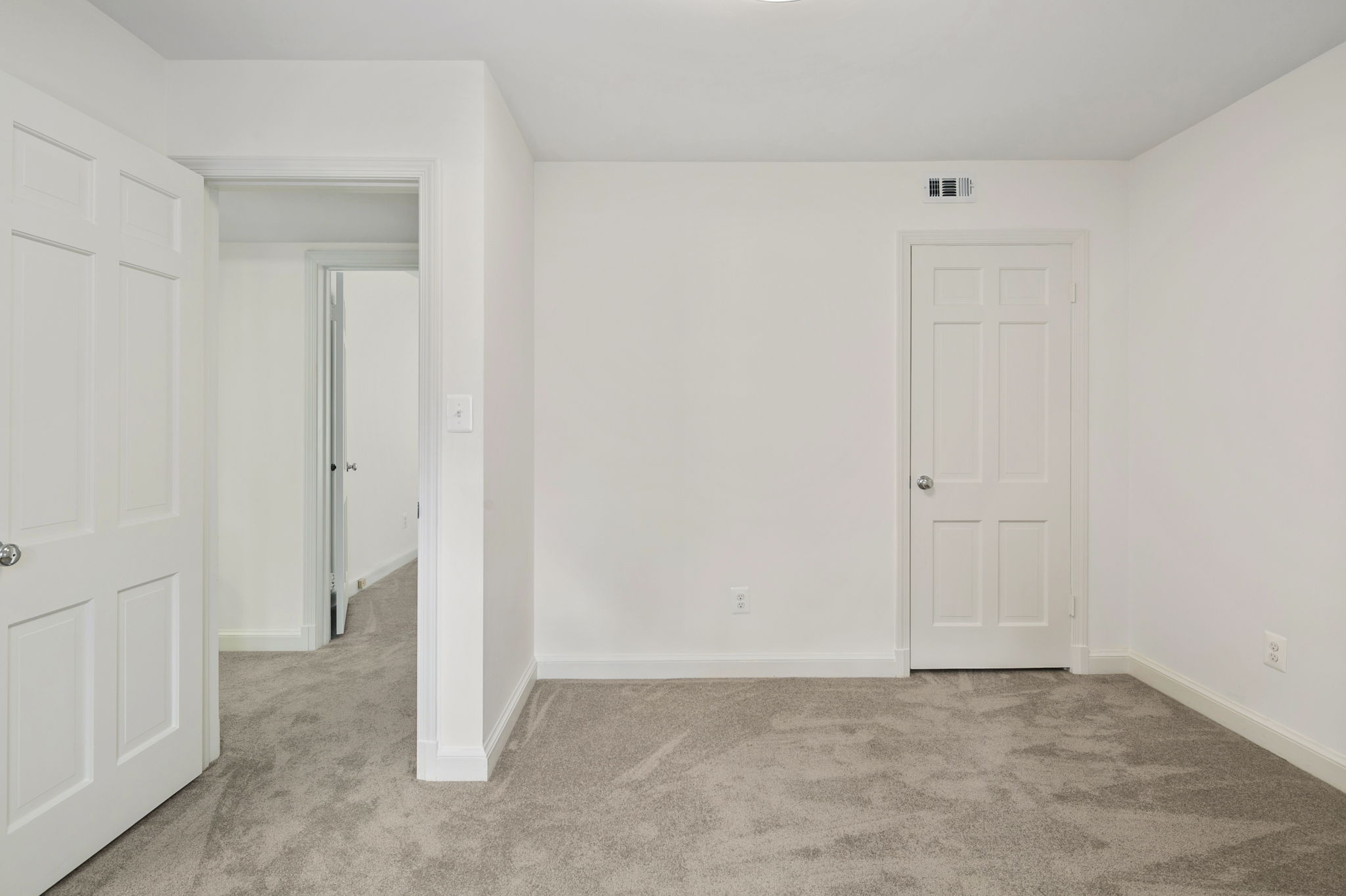 3217 Farmington Dr, Chevy Chase, MD 20815, US Photo 54