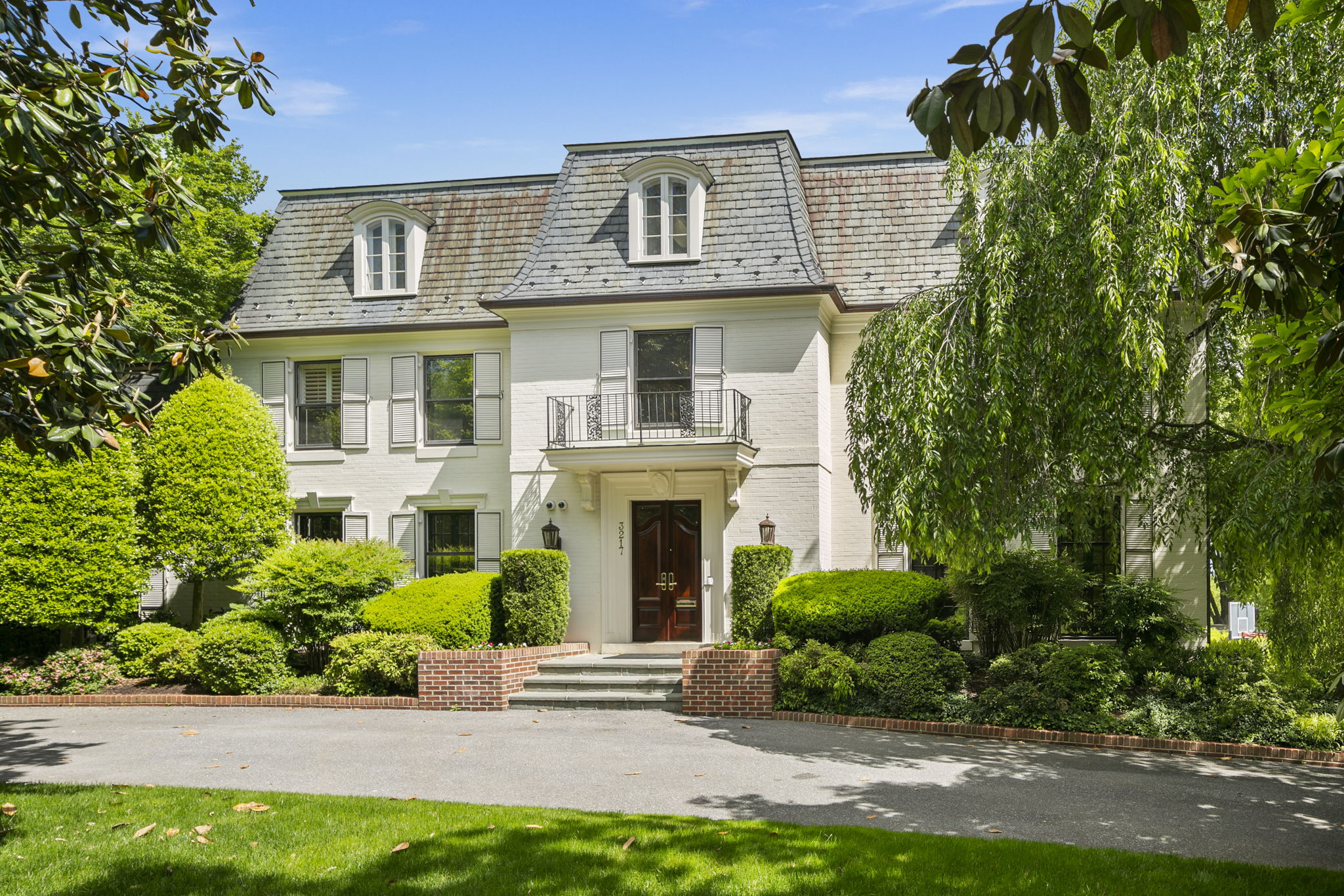 3217 Farmington Dr, Chevy Chase, MD 20815, US Photo 4