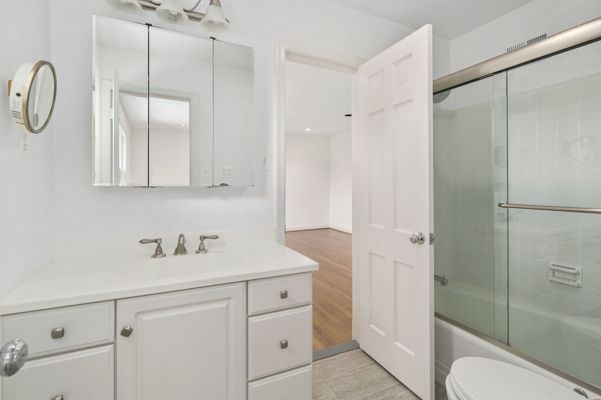 3217 Farmington Dr, Chevy Chase, MD 20815, US Photo 35