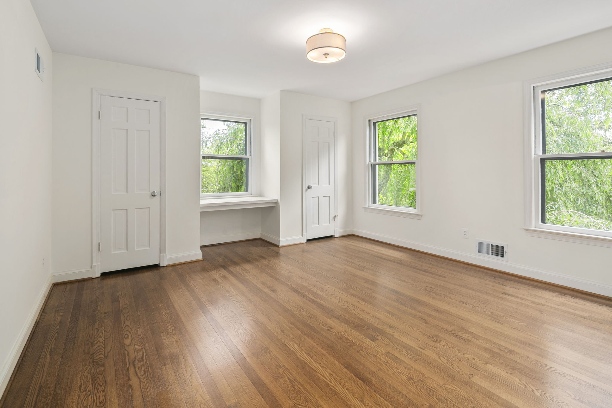 3217 Farmington Dr, Chevy Chase, MD 20815, US Photo 39