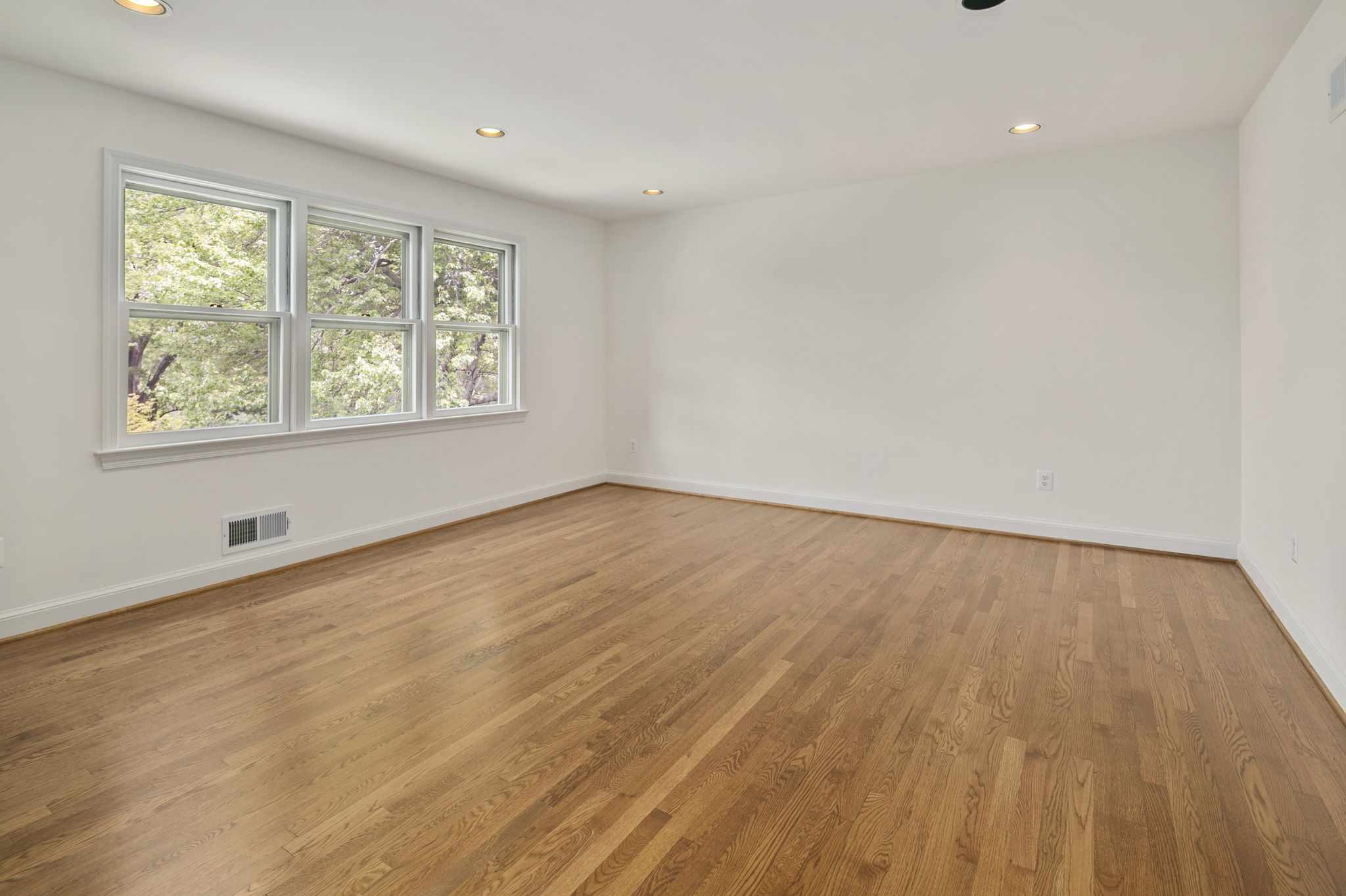 3217 Farmington Dr, Chevy Chase, MD 20815, US Photo 37