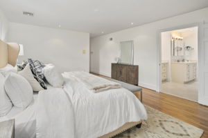 3217 Farmington Dr, Chevy Chase, MD 20815, US Photo 42