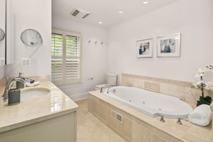 3217 Farmington Dr, Chevy Chase, MD 20815, US Photo 44